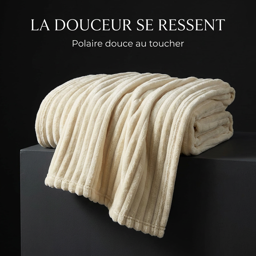 Couverture polaire crème et sa texture douce